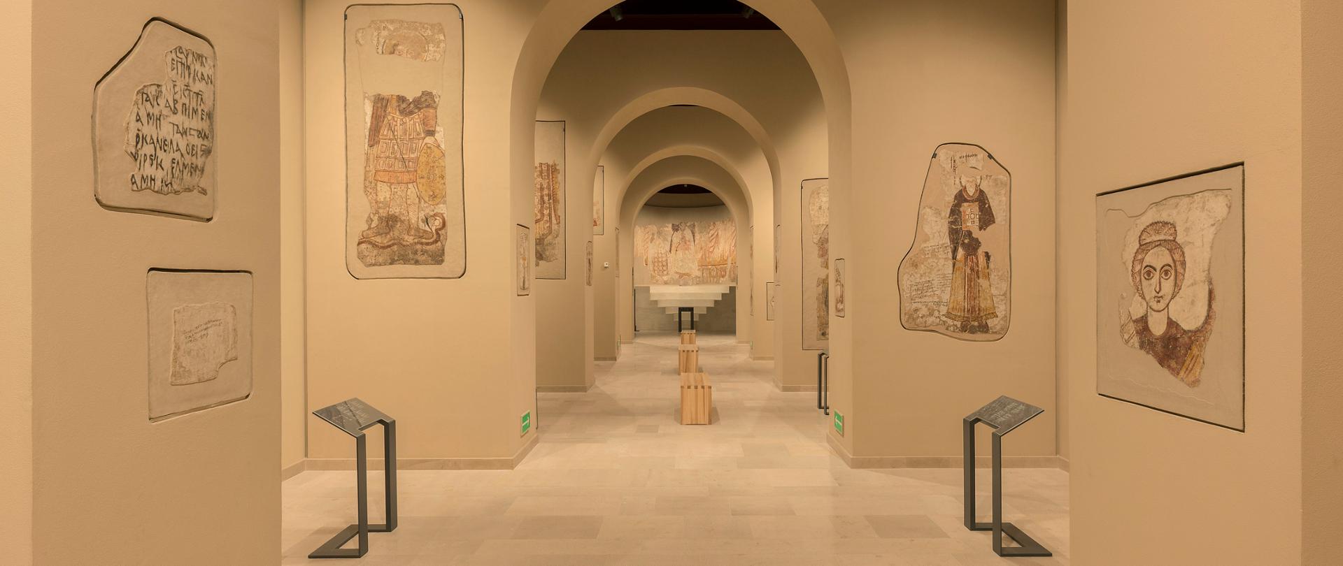 Wnętrze Galerii Faras w Muzeum Narodowym w Warszawie po remoncie i otwarciu w 2014 roku