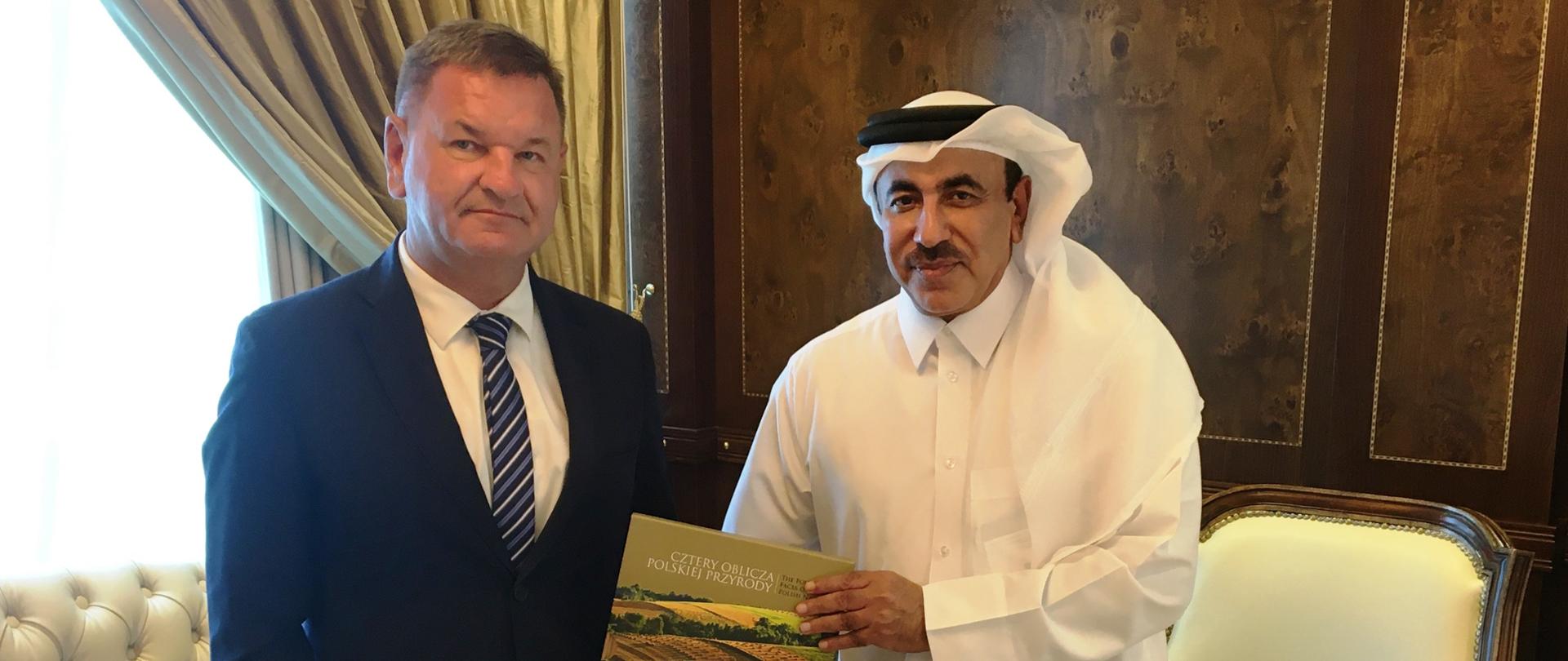 Amb_JJ_Min_Al_Sulaiti_małe