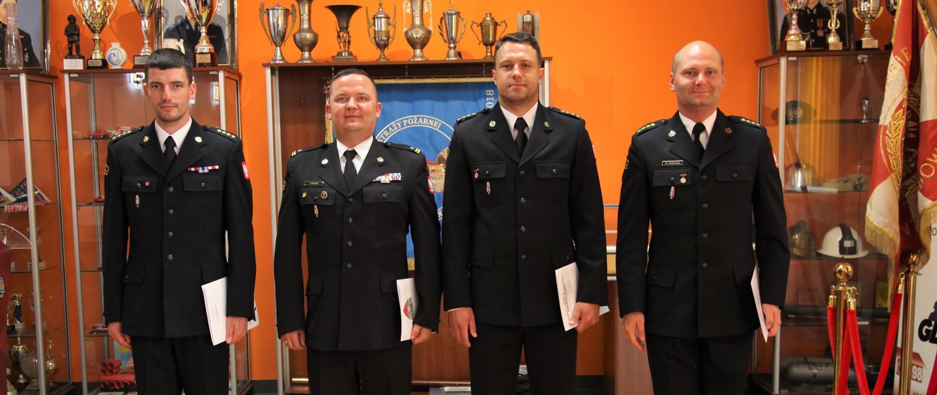 Uroczyste mianowanie funkcjonariuszy KM PSP w Gdyni na wyższe stanowiska służbowe