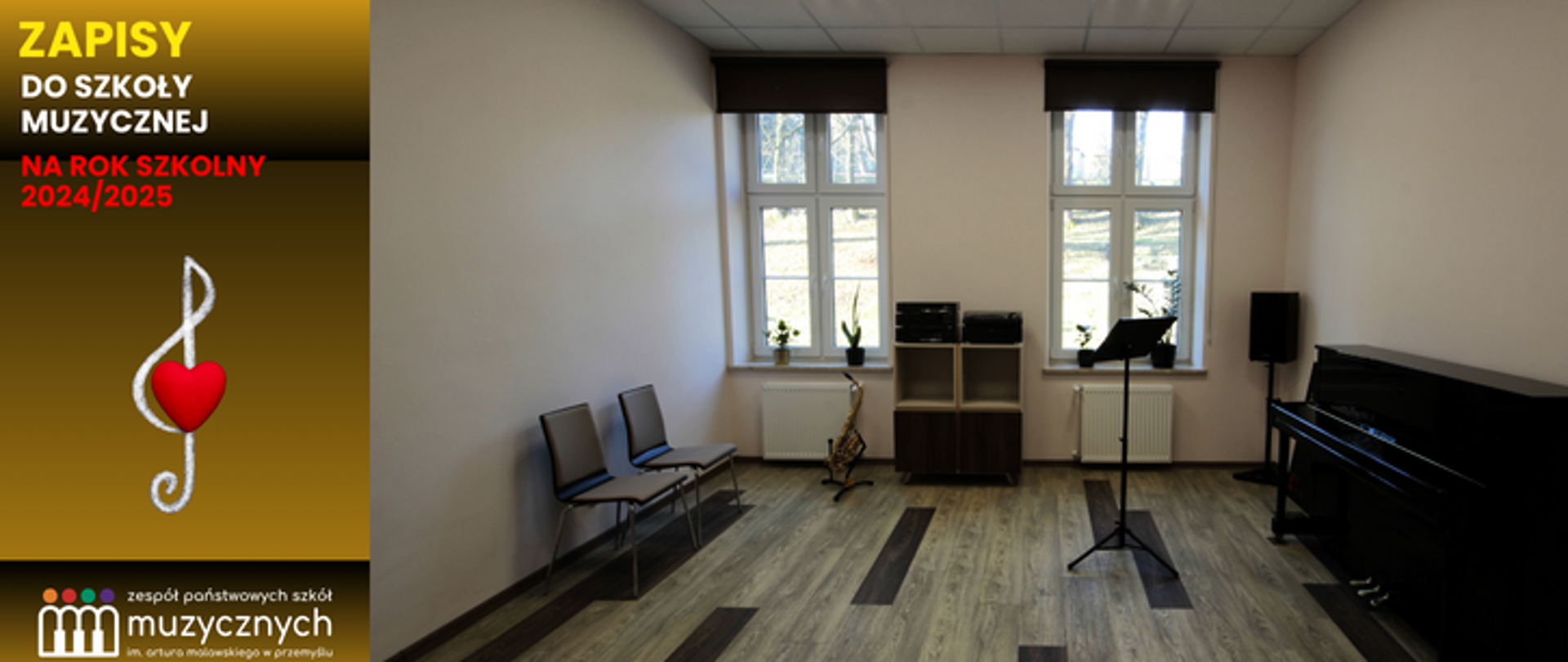 Z lewej strony na gradientowym musztardowym tle znajduje się napis: Zapisy do szkoły muzycznej na rok szkolny 2024/2025. Poniżej widnieje klucz wiolinowy z serduszkiem, a pod nim logo szkoły. Z prawej strony umieszczone jest zdjęcie jednej z sal lekcyjnych.
