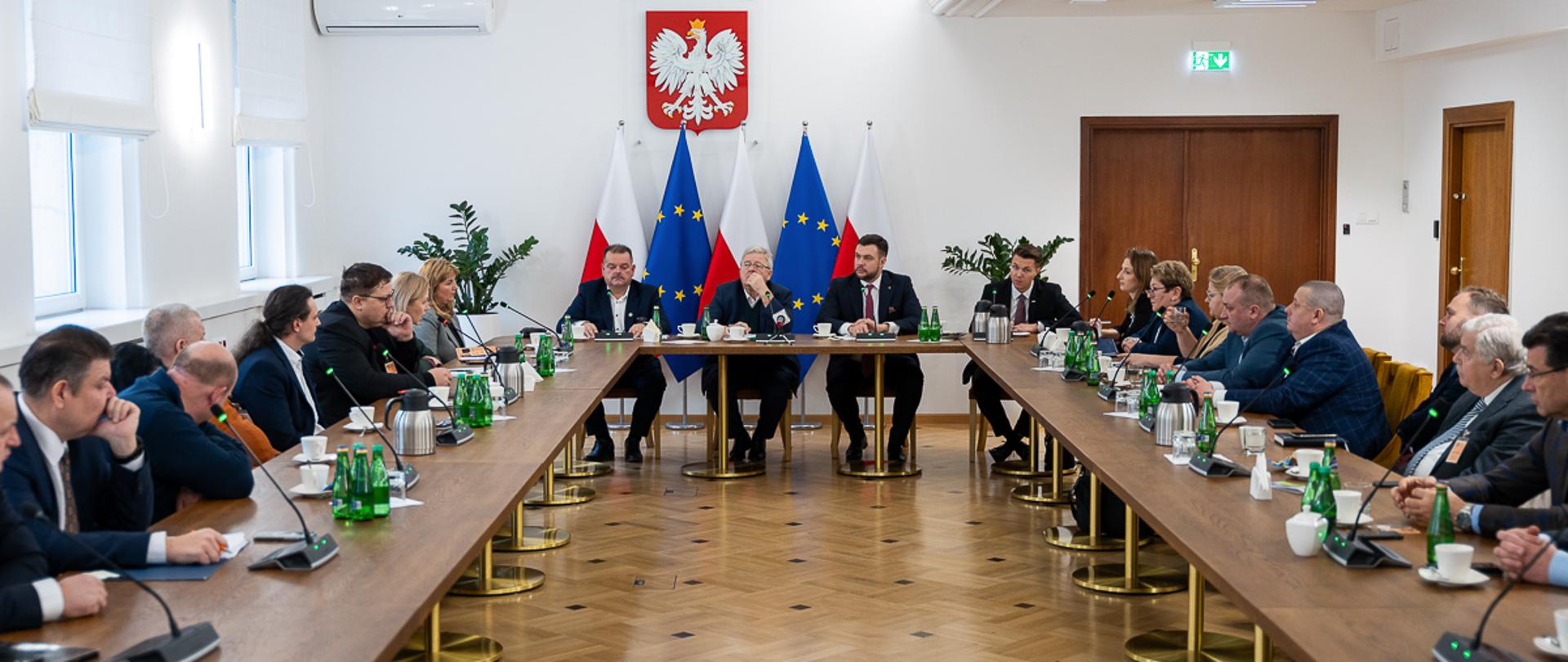 Spotkanie ministra Czesława Siekierskiego z zarządem OPZZ (fot. MRiRW)