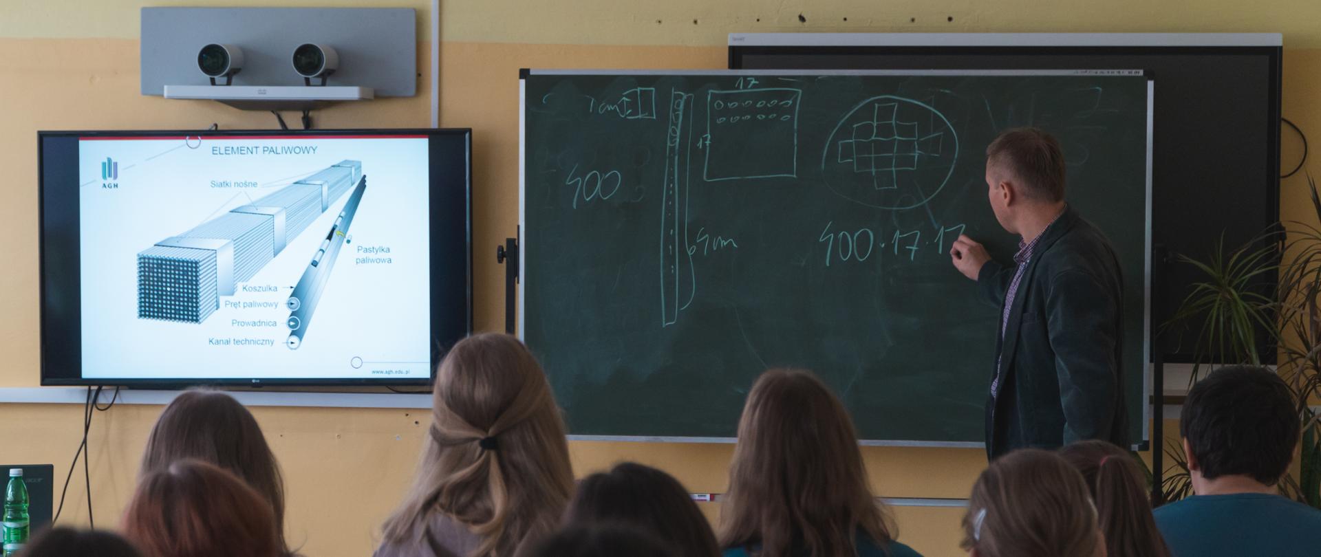 Podczas lekcji o zmianach klimatu, energii i energetyce jądrowej