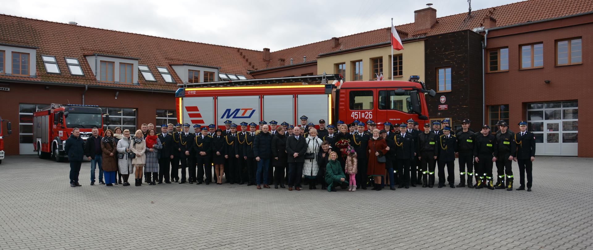 Uroczysta zbiórka z okazji przejścia na zaopatrzenie emerytalne asp. sztab. Przemysława Rysy.