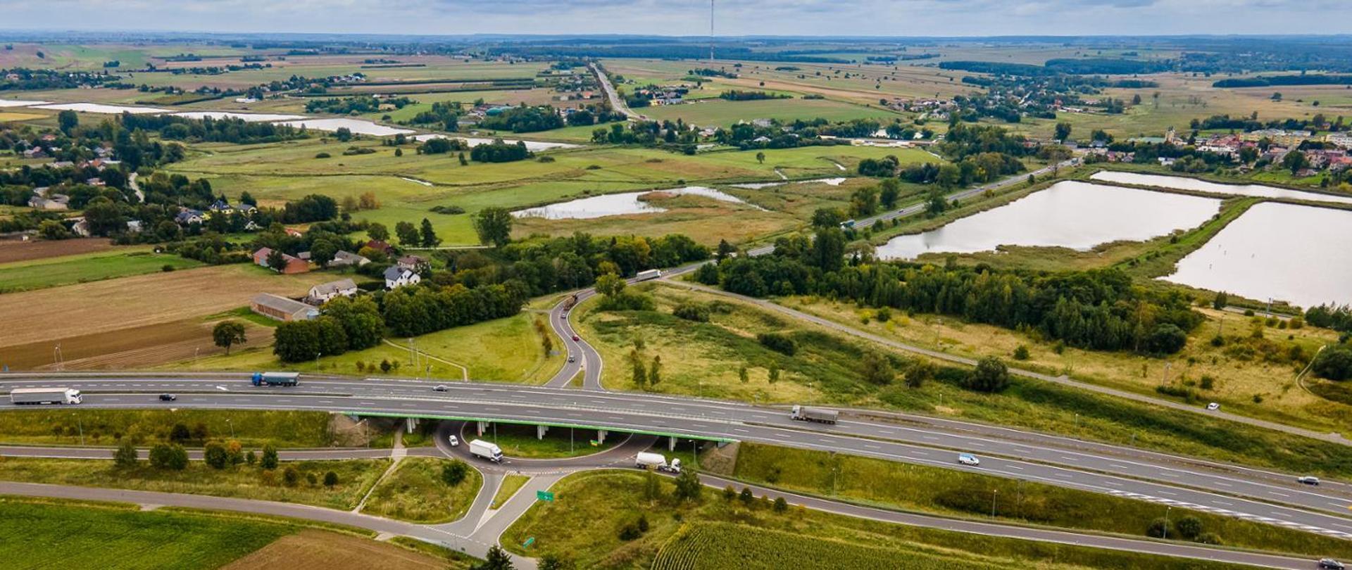 Węzeł Piaski Wschód na skrzyżowaniu S12 z przyszłą S17