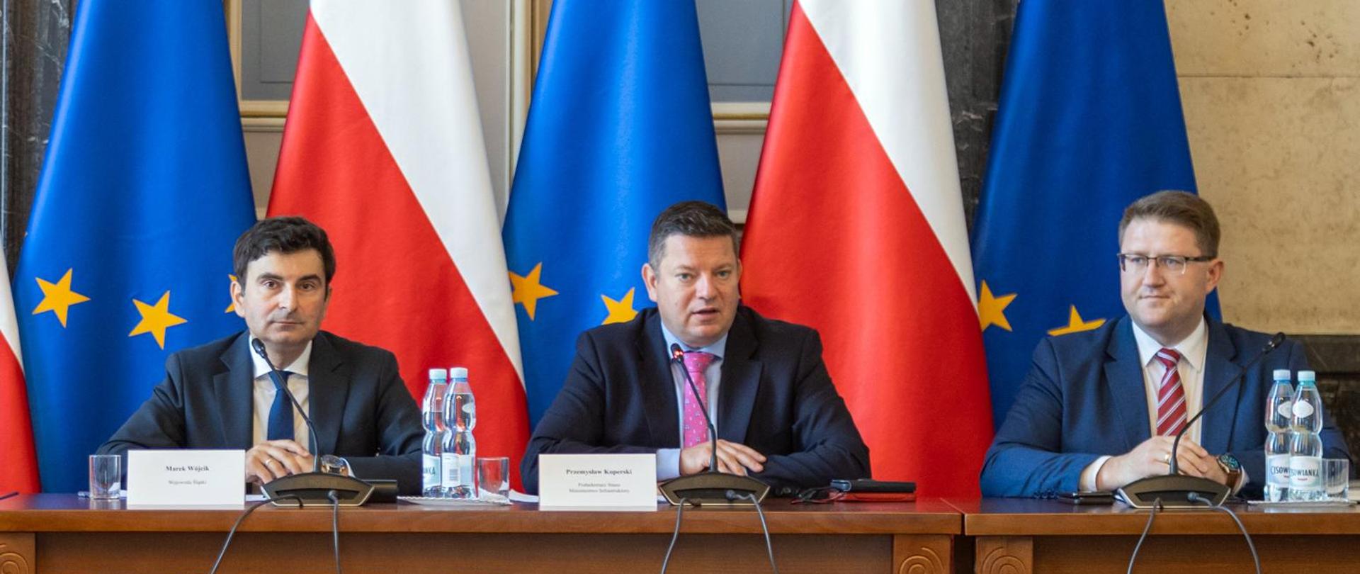 Spotkanie dedykowane wyzwaniom społeczno-gospodarczo-środowiskowym Kanału Gliwickiego oraz rzeki Odry z udziałem wiceministra infrastruktury Przemysława Koperskiego