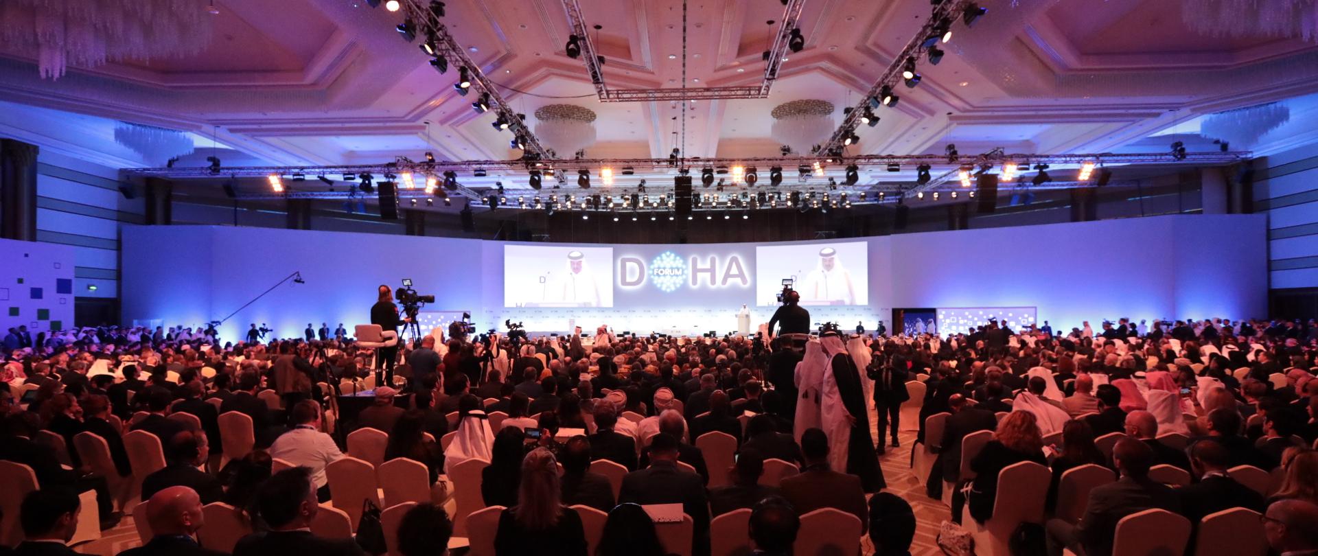 Minister Jacek Czaputowicz visits Doha