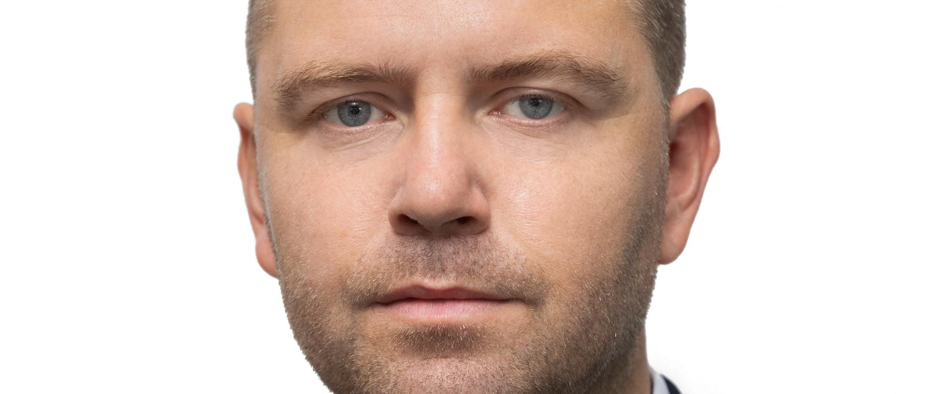 Karol Nawrocki - Presidente del Instituto de la Memoria Nacional.
