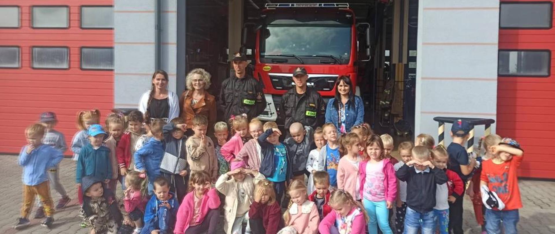 Wycieczka przedszkolaków do KP PSP w Staszowie