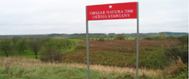 tablica z oznakowaniem obszaru Natura 2000 Ostoja Stawiany