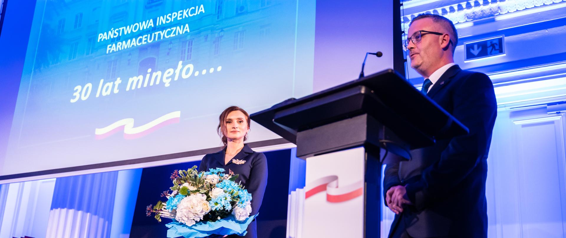 Główny Inspektor Farmaceutyczny Ewa Krajewska oraz Dyrektor Generalny GIF Marcin Wójtowicz