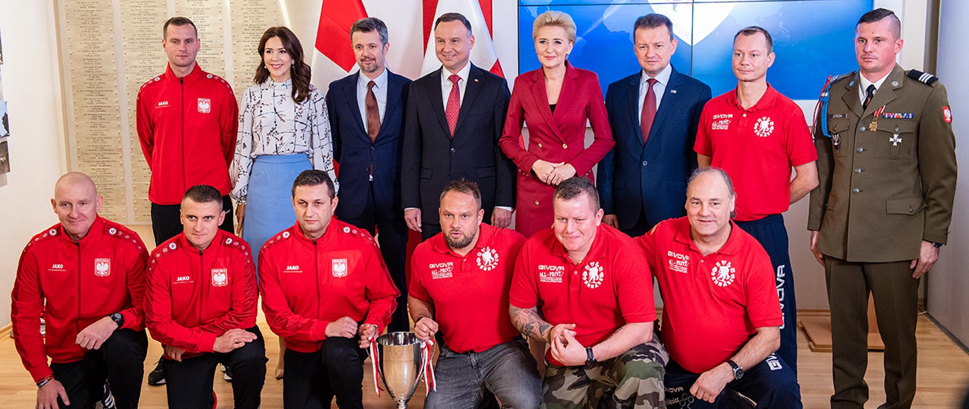 Dannish princely couple and Polish presidential couple and Defence Minister M. Błaszczak with Polish and Dannish veterans