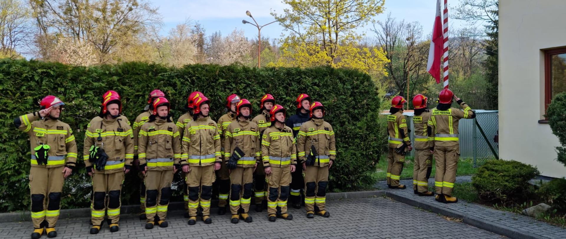 Dzień Flagi Rzeczpospolitej Polskiej - Uroczyste podniesienie flagi 