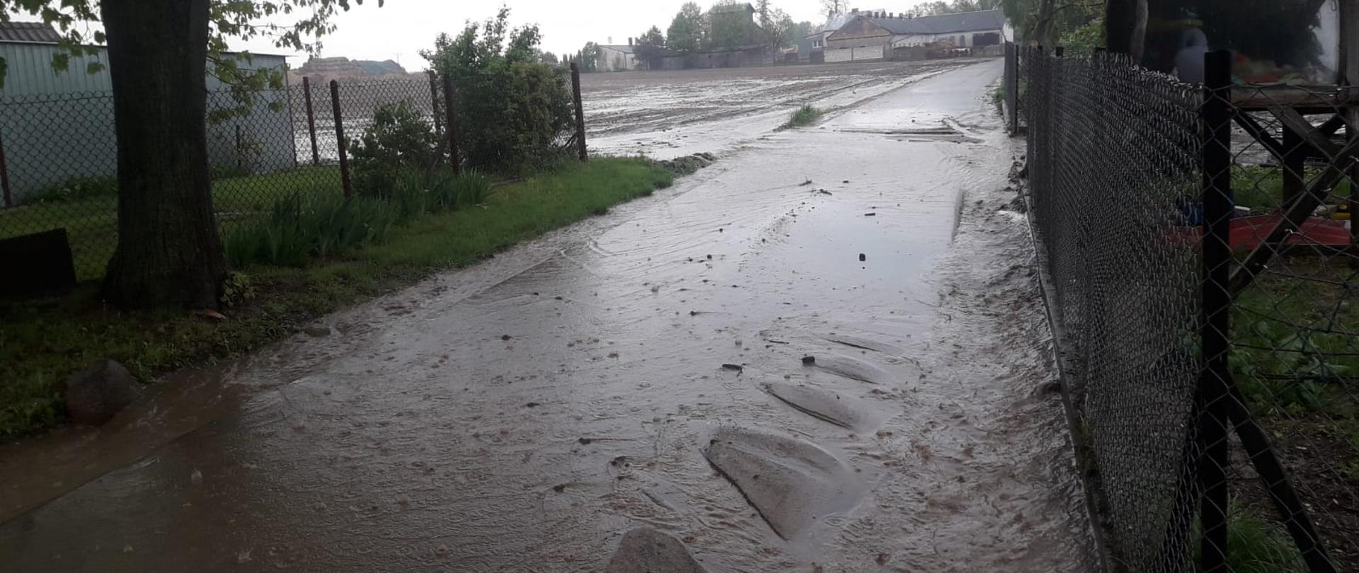 Ulewne deszcze w powiecie ciechanowskim.