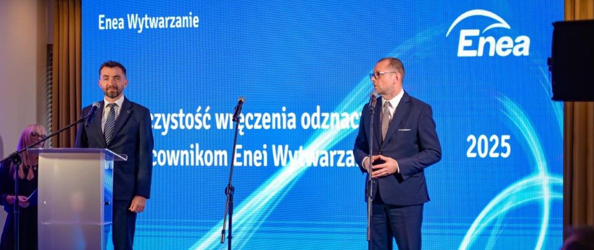 Na zdjęciu widać mężczyzn