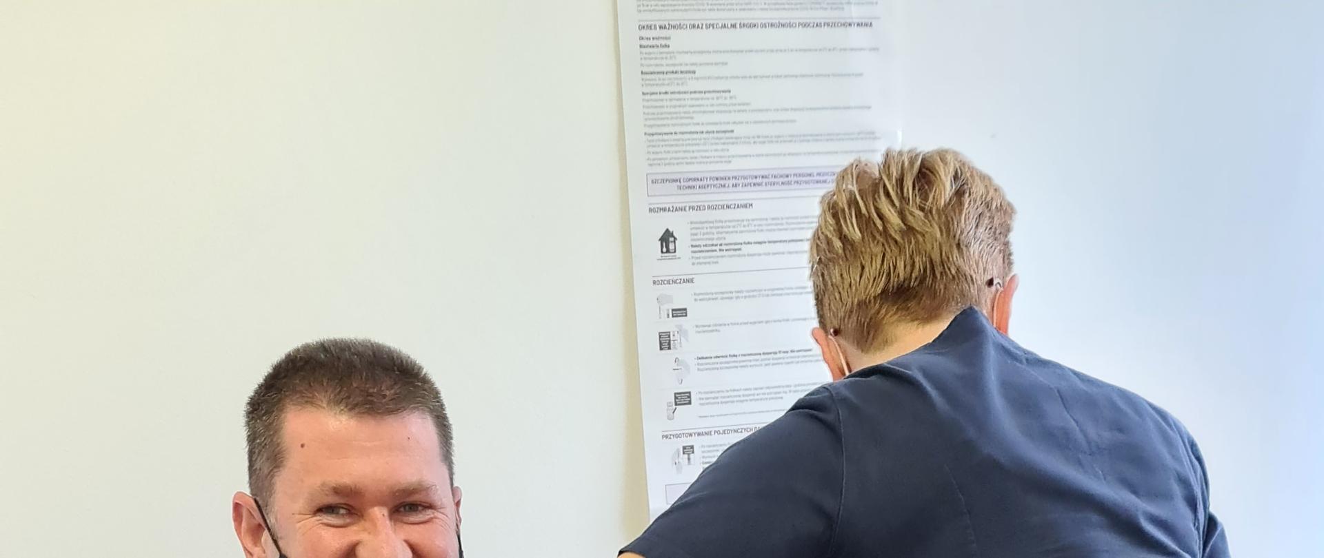 Szczepienie funkcjonariusza PSP