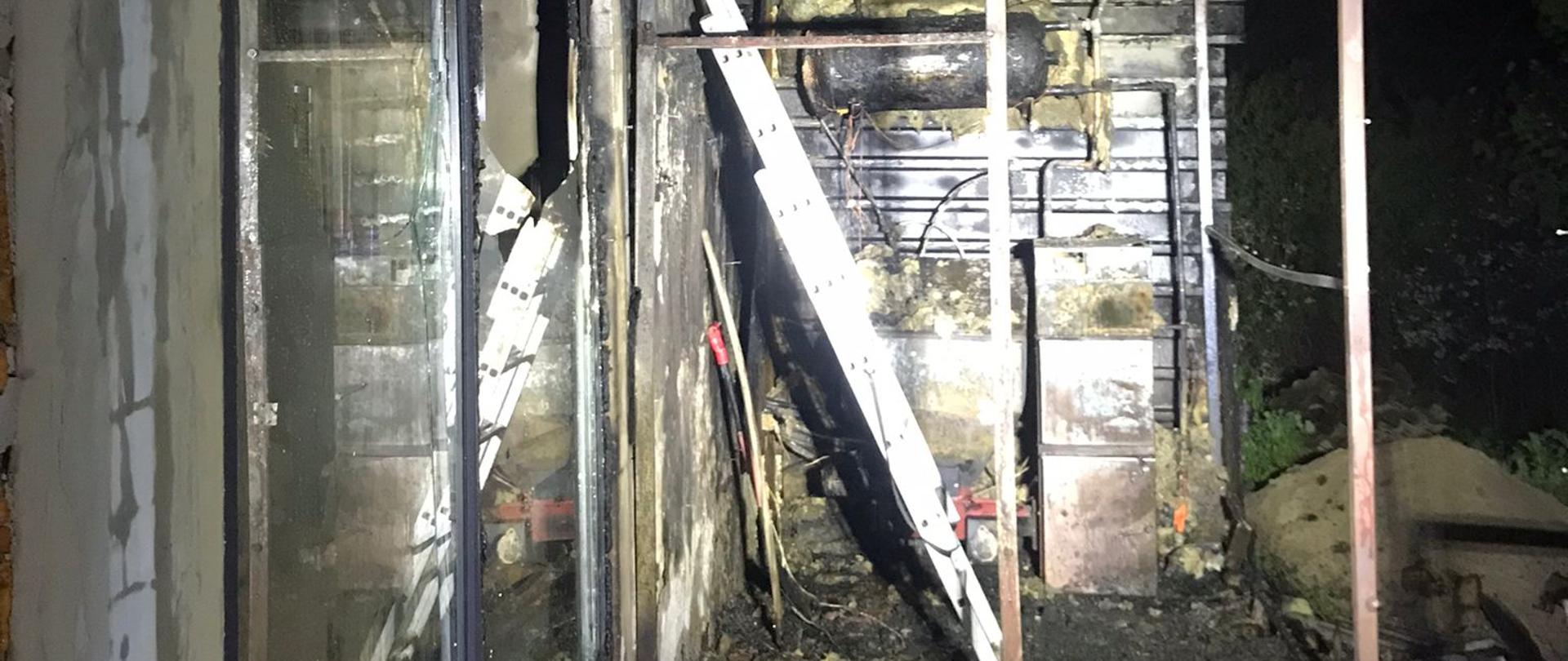 Spalone wnętrze kotłowni