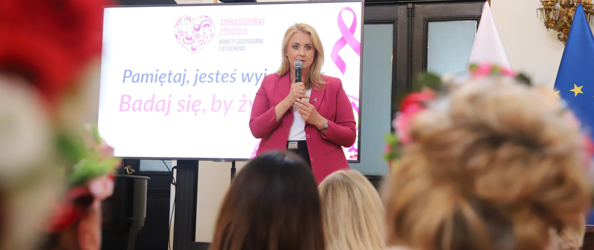 min. Katarzyna Sójka na spotkaniu z przedstawicielkami Kół Gospodyń Wiejskich