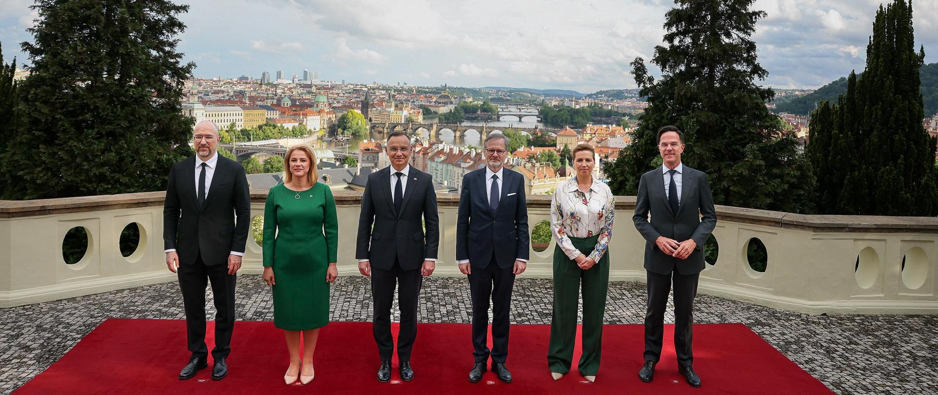 Prezydent RP na szczycie amunicyjnym w Pradze