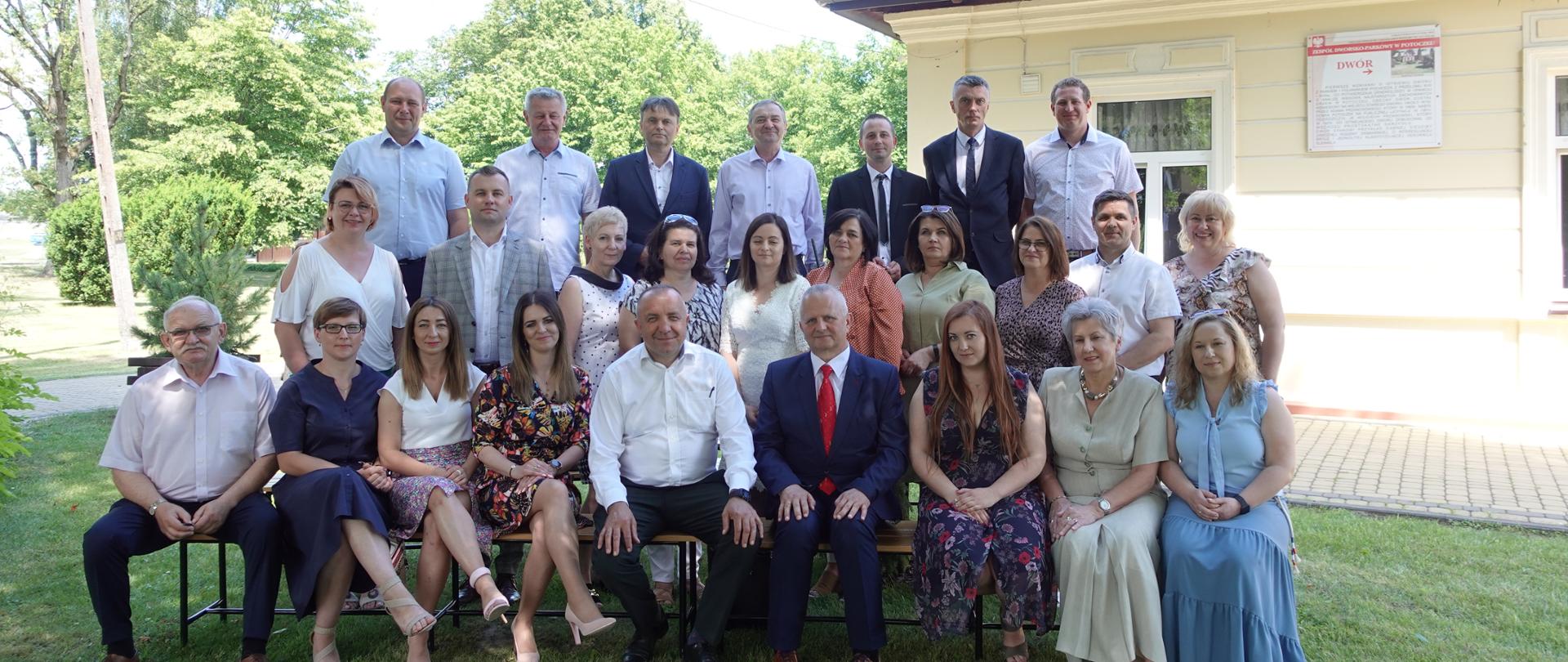 Nauczyciele ZSCKR w Potoczku.