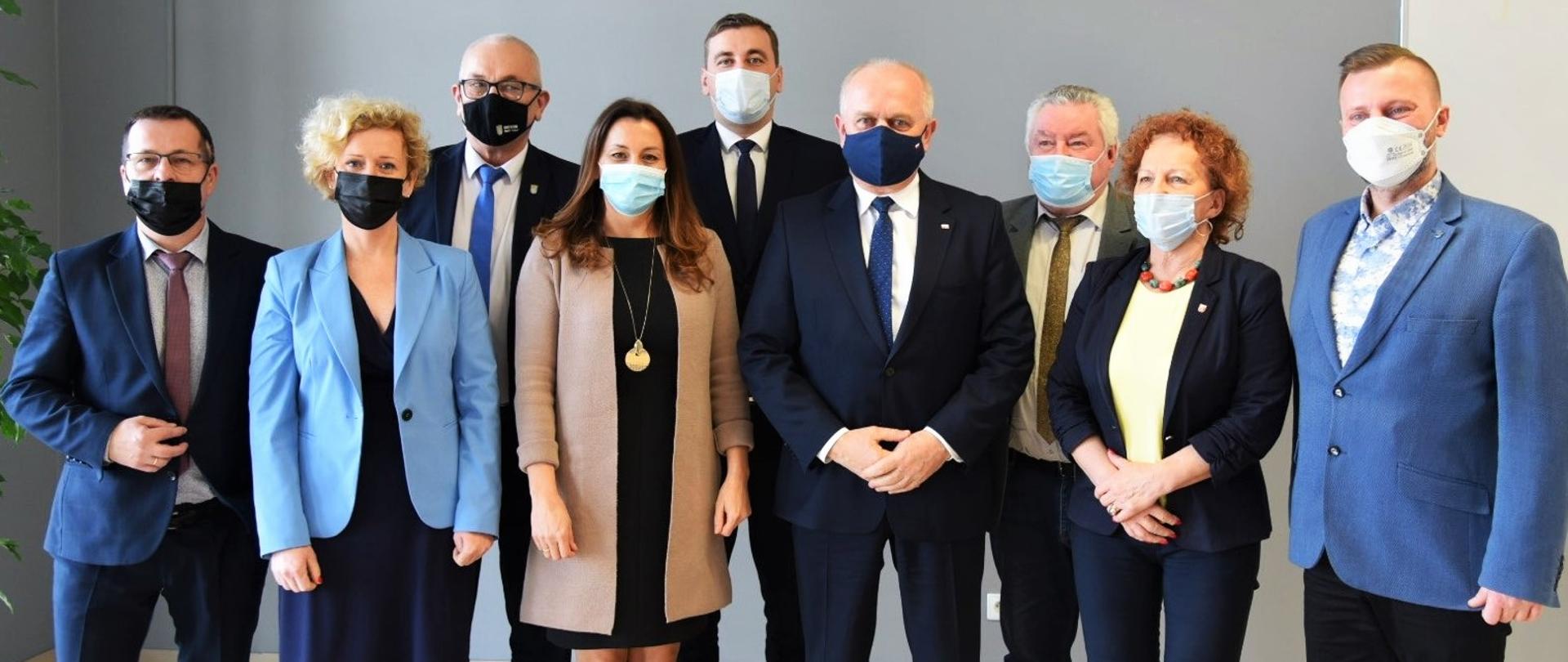 Zdjęcie grupowe uczestników spotkania