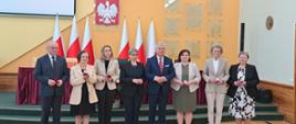 Odznaczeni pracownicy PSSE województwa opolskiego z Wojewodą Opolskim