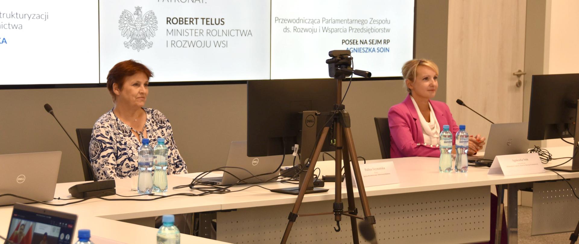 Halina_Szymańska_–_Prezes_ARiMR;_Agnieszka_Soin_–_Przewodnicząca_Parlamentarnego_Zespołu_ds_Rozwoju_i_Wsparcia_Przedsiębiorstw_slider