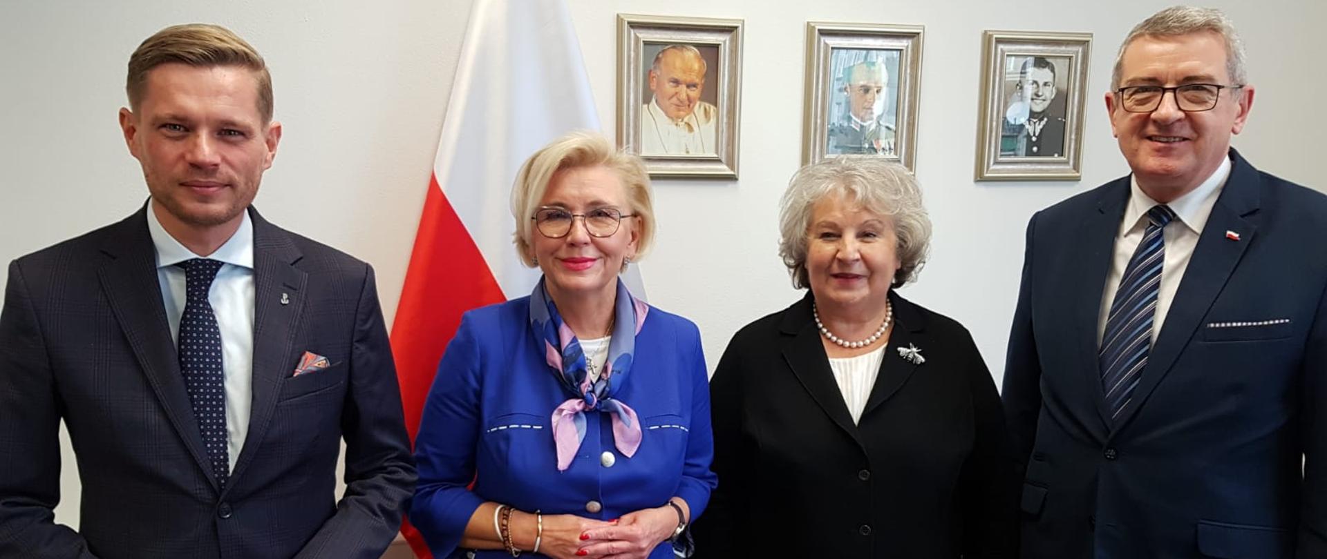 Konferencja Legnickiej Specjalnej Strefy Ekonomicznej z udziałem wiceminister Marzeny Machałek i Wojciecha Murdzka