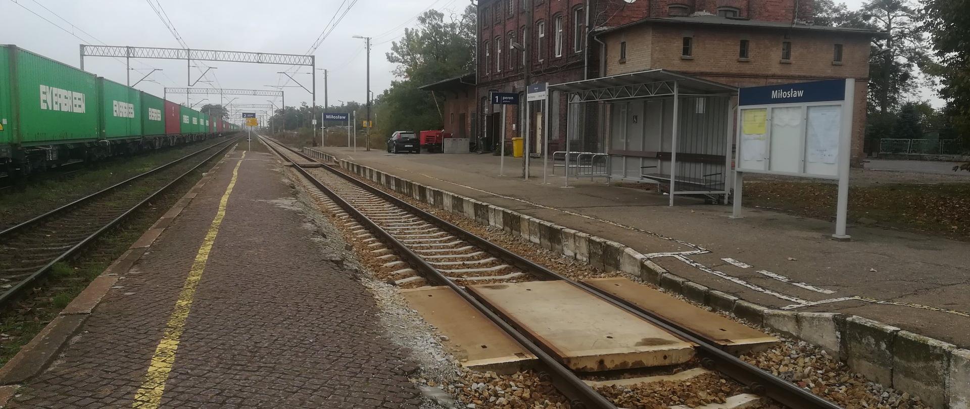 Peron na stacji Miłosław