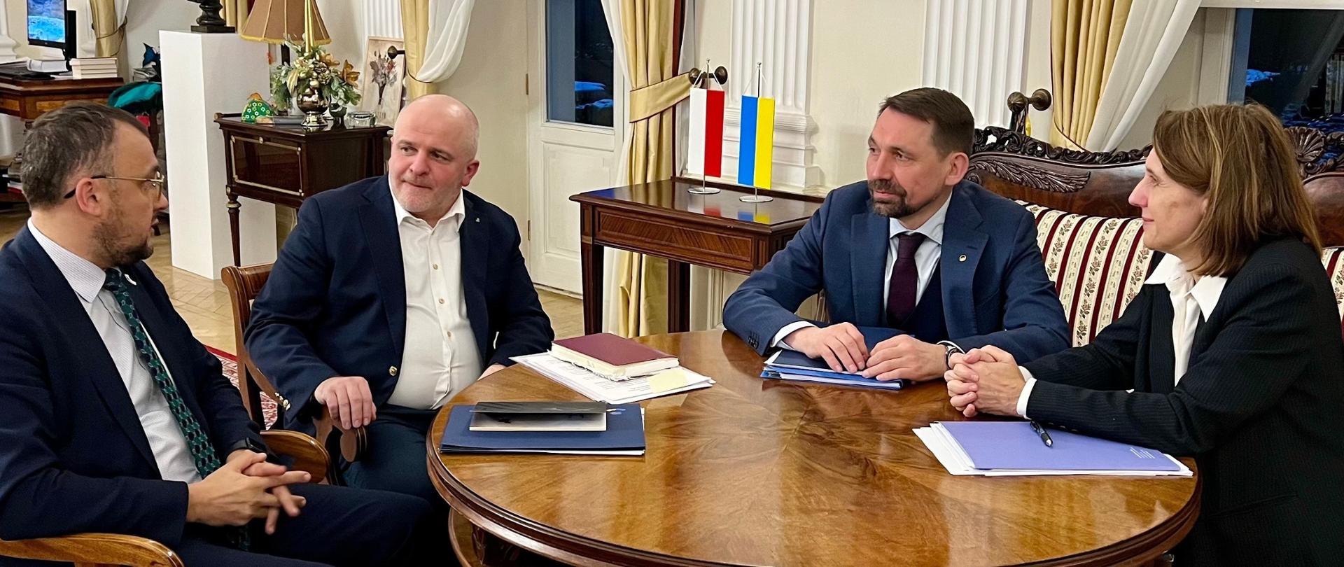 Spotkanie z ministrem kultury Ukrainy w gabinecie Hanny Wróblewskiej, minister kultury i dziedzictwa narodowego Polski, fot. MKiDN