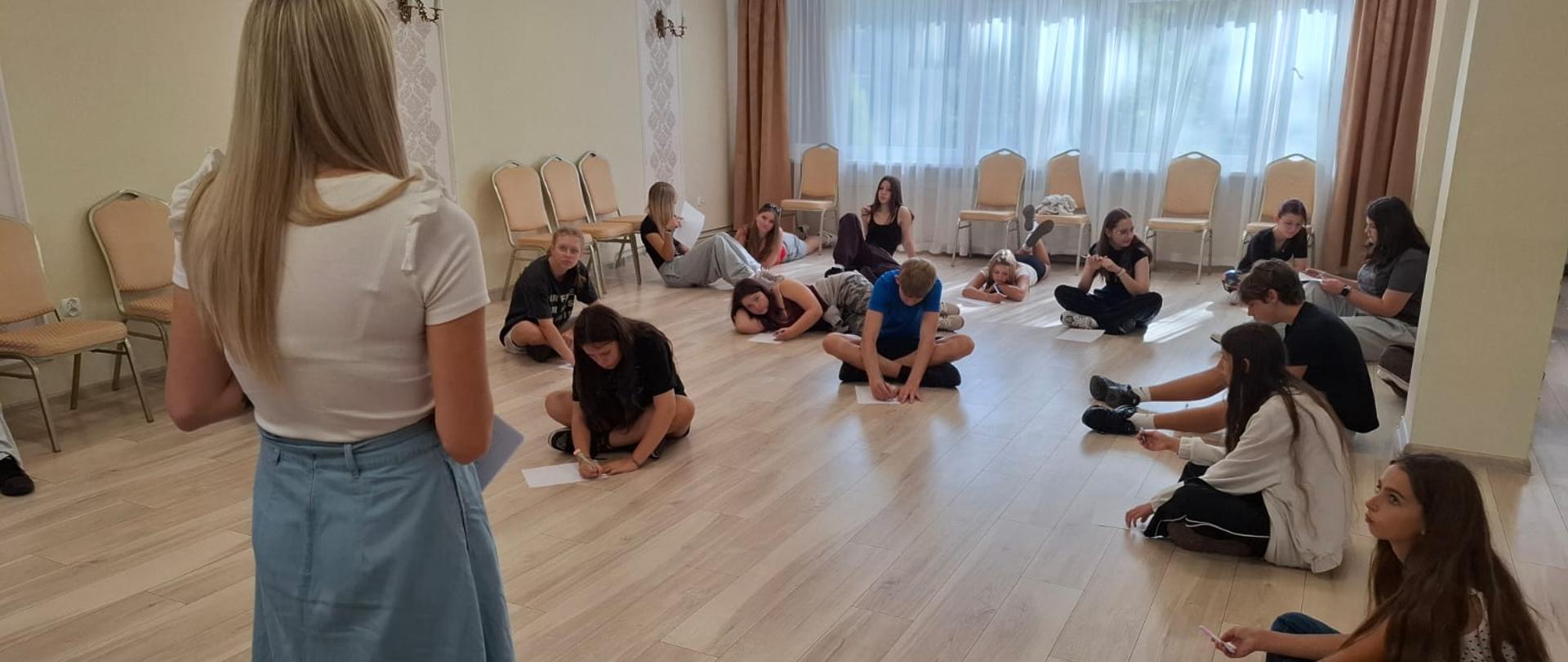Uczniowie klasy I po warsztatach integracyjnych