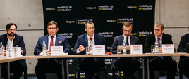 Wiceminister Wild podczas okrągłego stołu dotyczącego CPK 