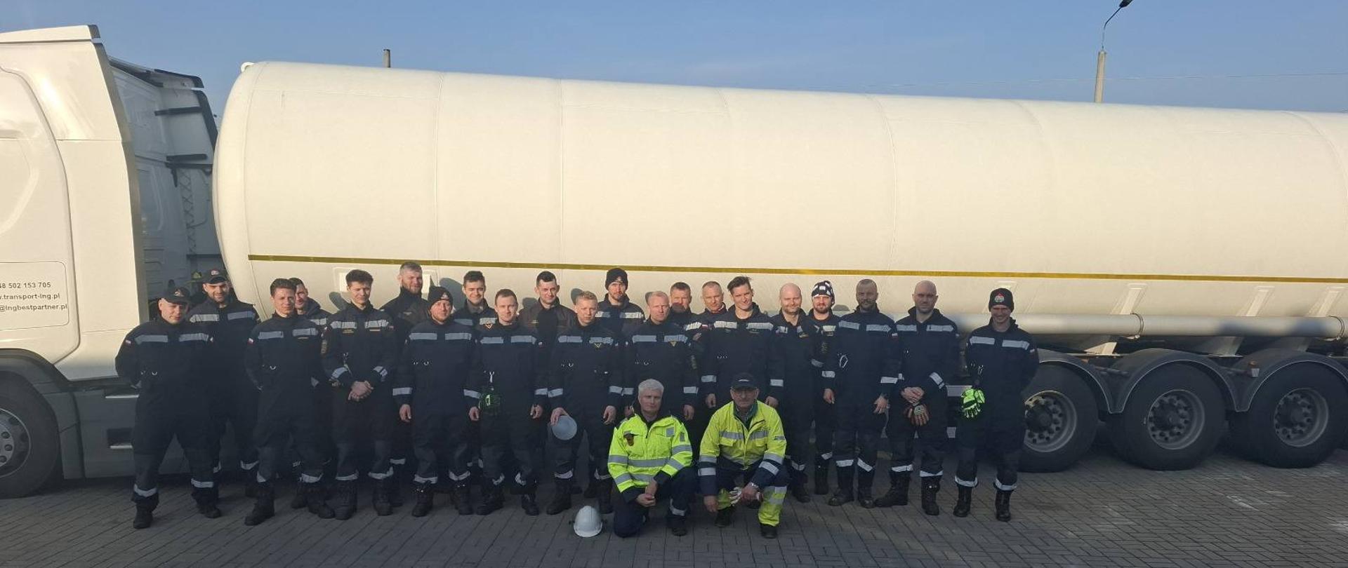 Szkolenie specjalistyczne z zakresu awaryjnego rozładunku cystern w Gdyni