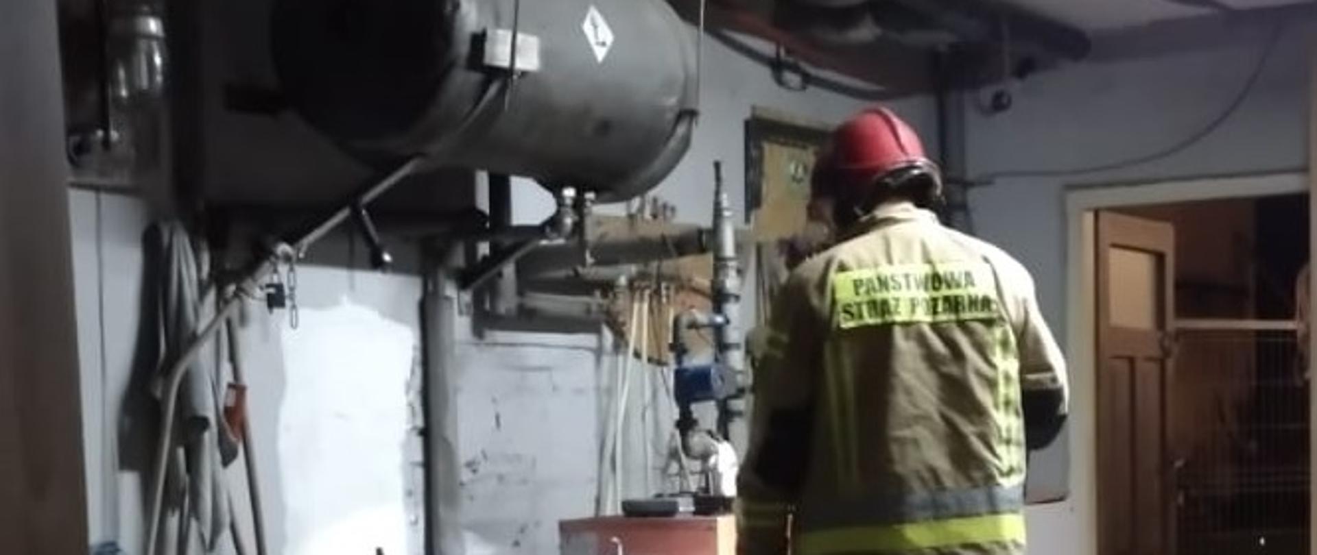 Pożar sadzy w budynku mieszkalnym