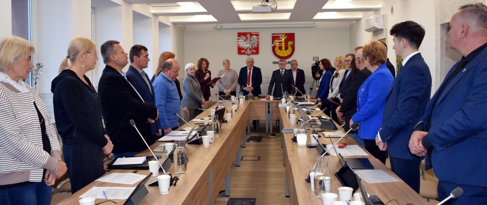 Uczestnicy posiedzenia Rady Miejskiej w Łasku 