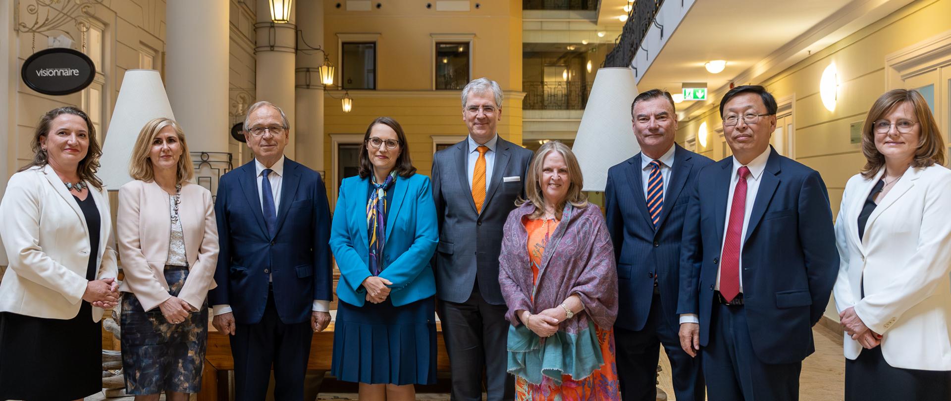 Minister Magdalena Rzeczkowska na spotkaniu Rady Powierników Fundacji MSSF.