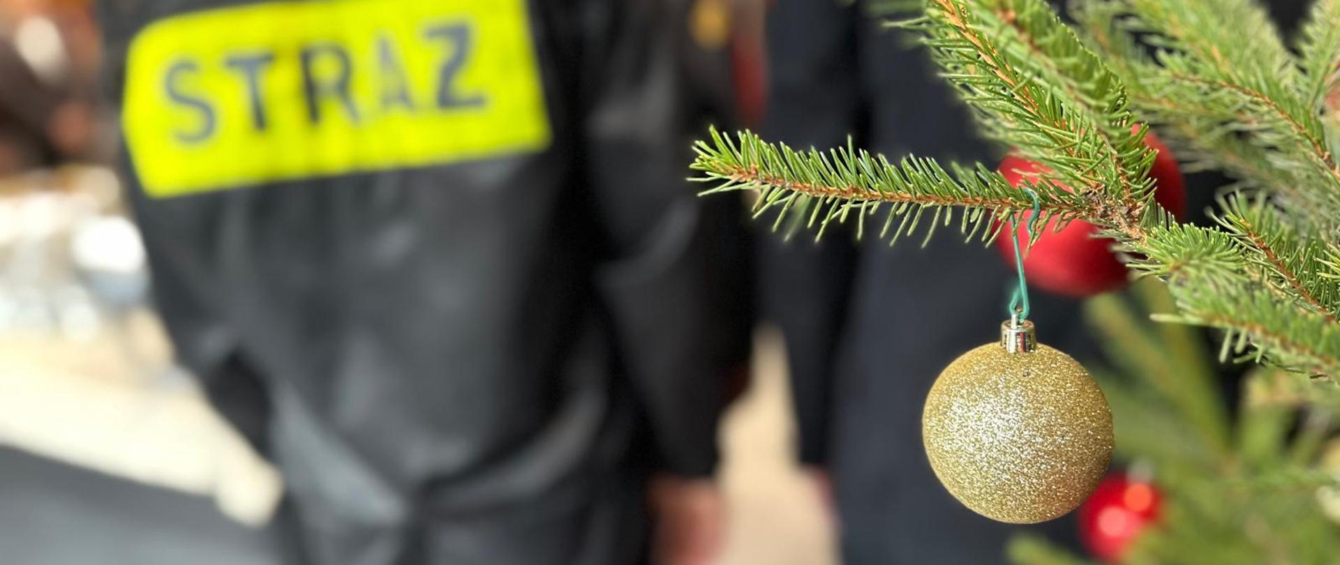 zdjęcie poglądowe bombki na choince 