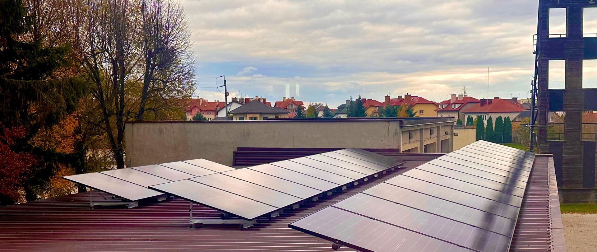 Panele fotowoltaiczne w Komendzie Powiatowej PSP w Przasnyszu