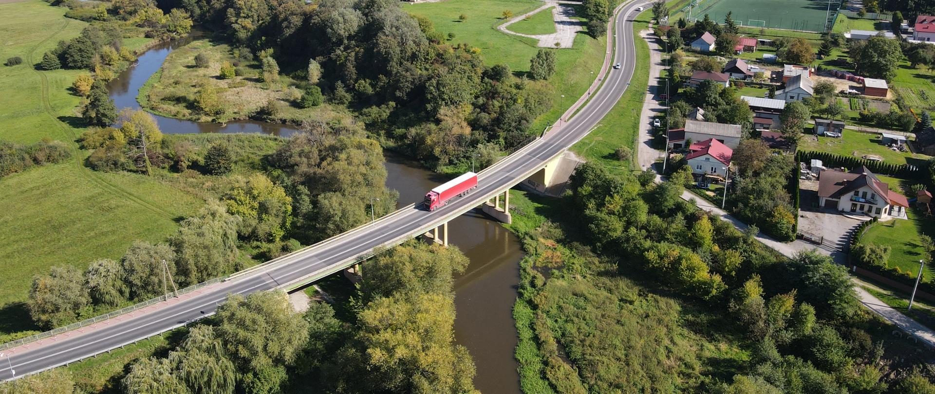 Most w ciągu DK82 w Łęcznej