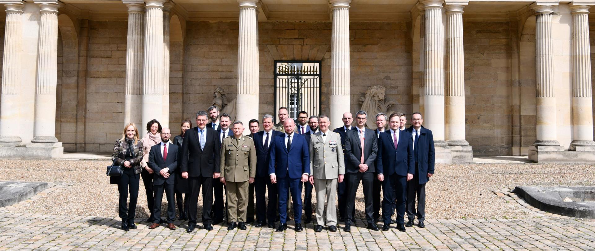 Visite du chef du Bureau de la Sécurité Nationale à Paris