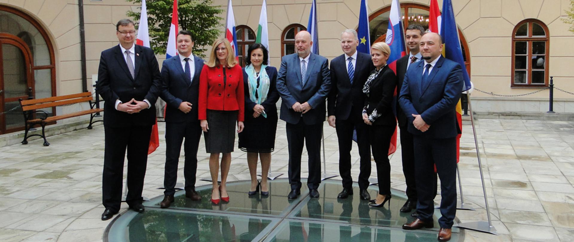 Ministrowie rolnictwa uczestniczący w spotkaniu