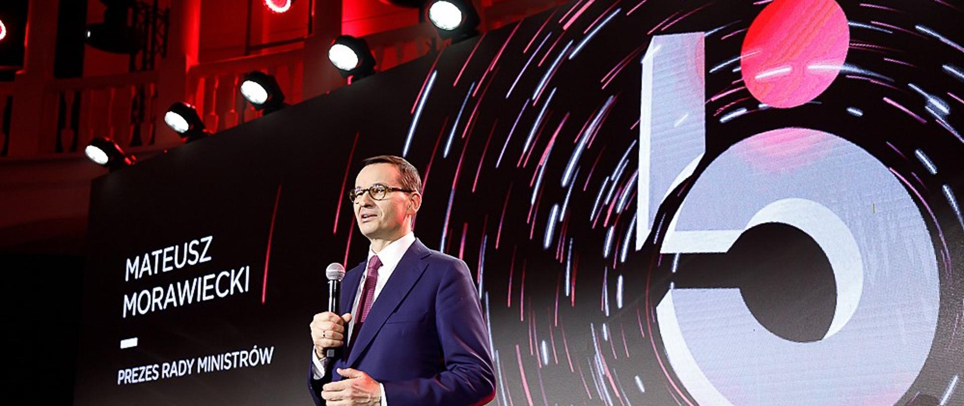 Premier podczas przemówienia.