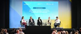 Uczestnicy panelu Compliance to Capital: How Green Reforms Unlock EU Investment for Ukraine podczas Konferencji na rzecz Obudowy Ukrainy