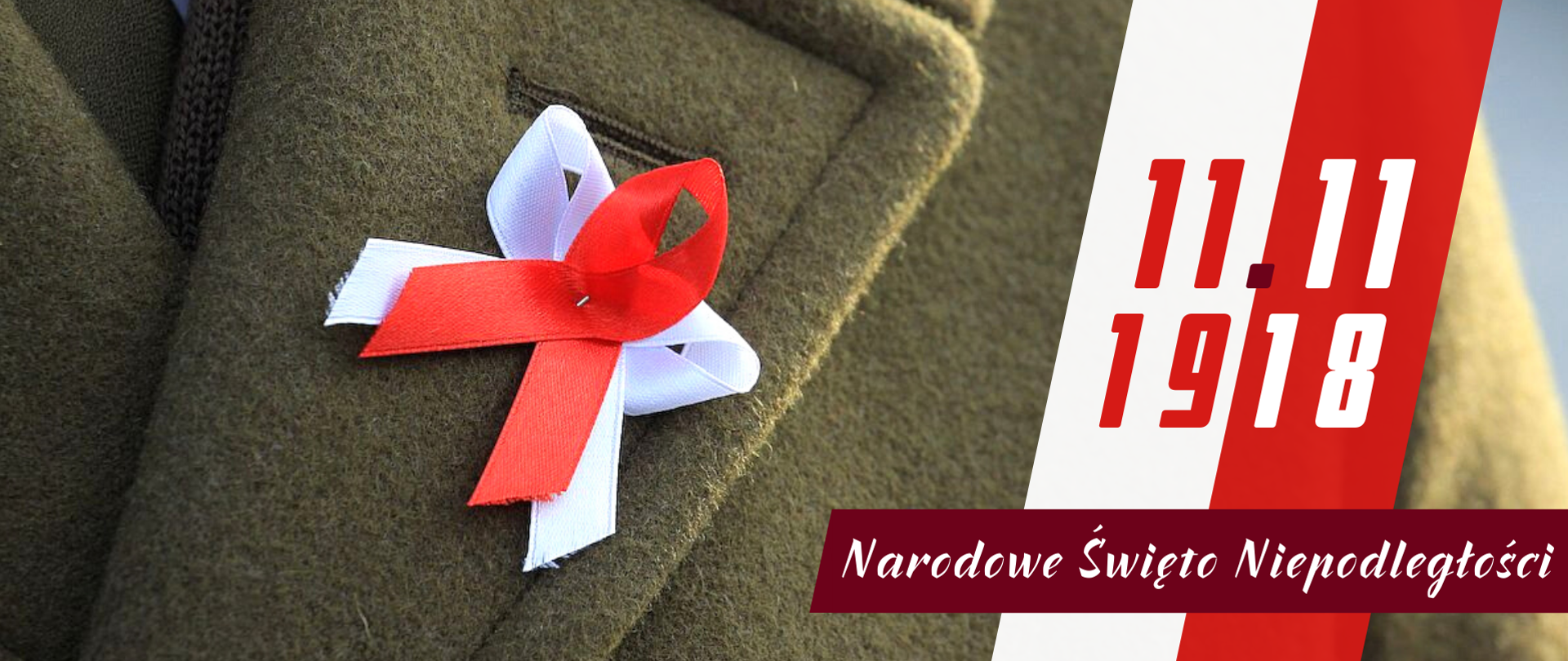 Biało-czerwona wstążka wpięta w klapę munduru