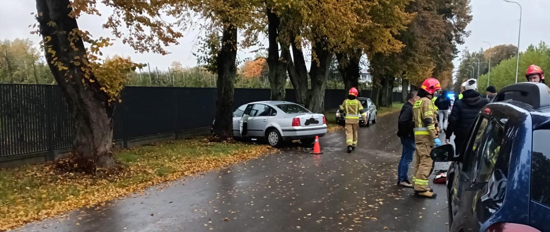 Wypadek z udziałem samochodu osobowego w miejscowości Sandomierz przy ul. Mokoszyńskiej