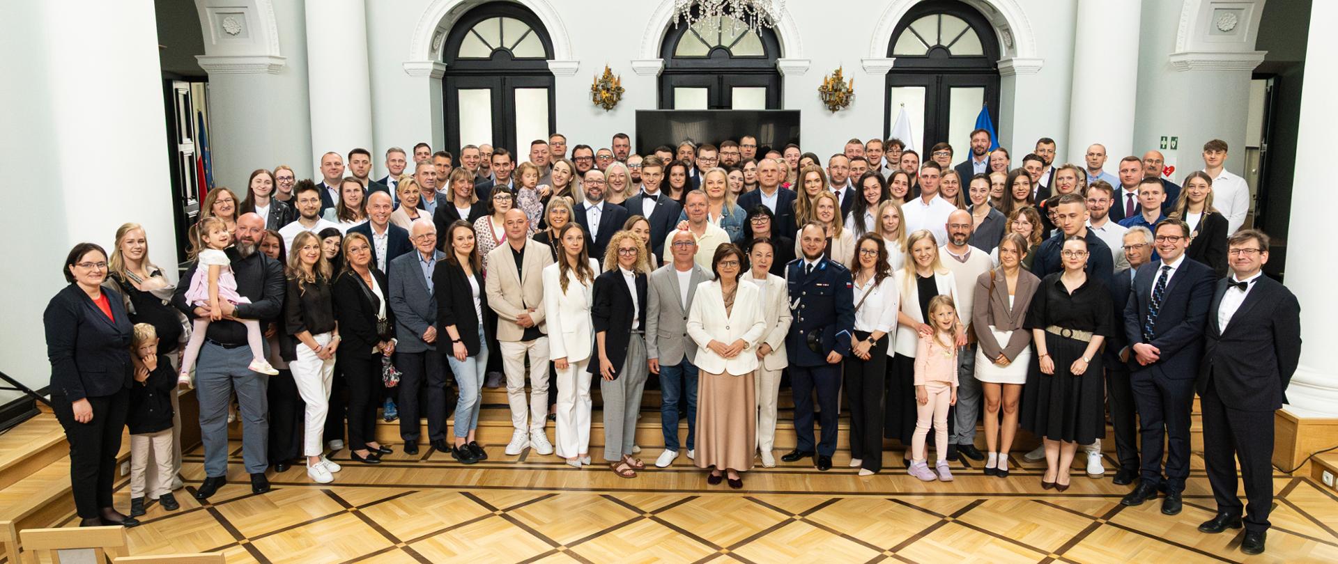 zdjęcie z przyznania odznaczeń "Zasłużony Dawca Przeszczepu"