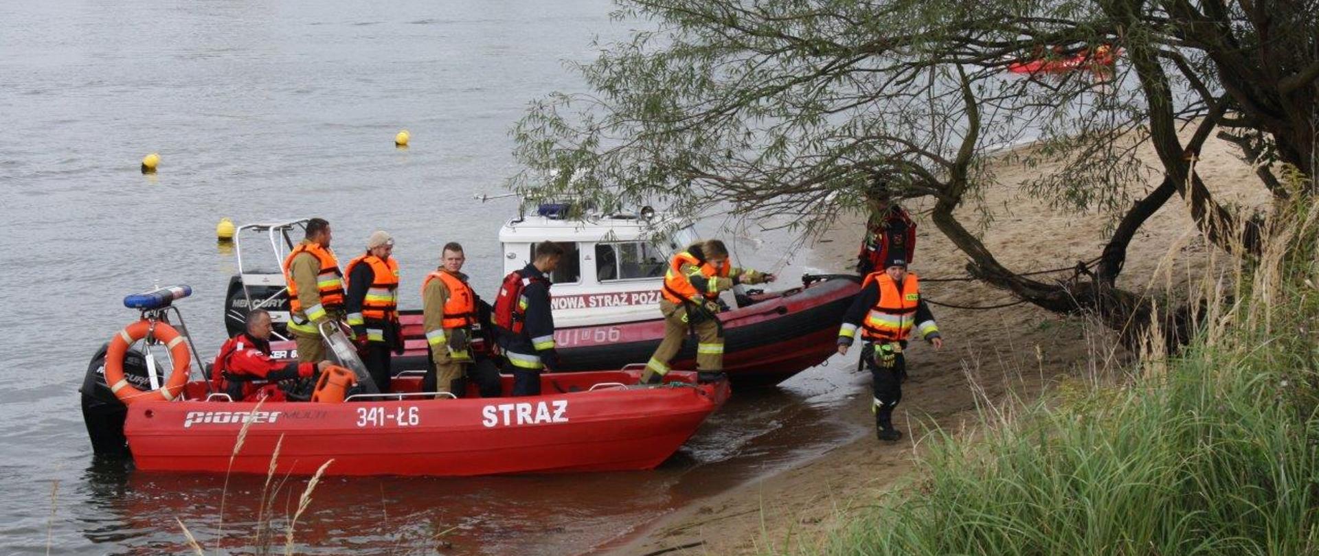 Strazacy podczas ćwiczeń
