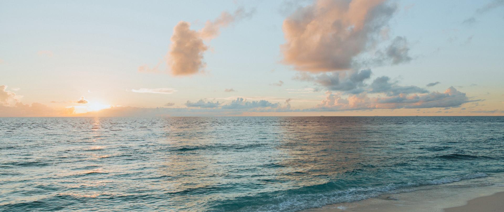 Na zdjęciu jest morze.