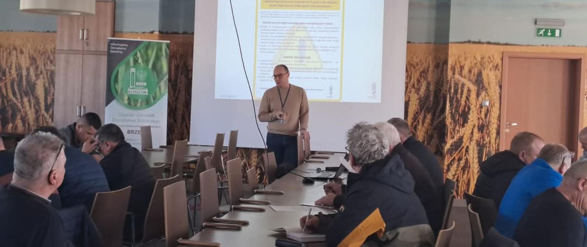 zdjęcie przedstawia przebieg szkolenia w Nowej Wsi Małej