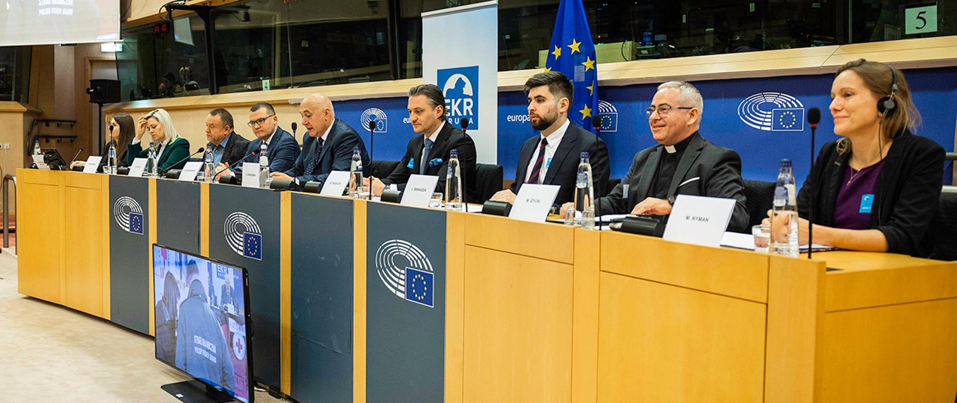 In Brussels, Deputy Minister Paweł Szefernaker presented a report summarising Poland's efforts to help war refugees from Ukraine 