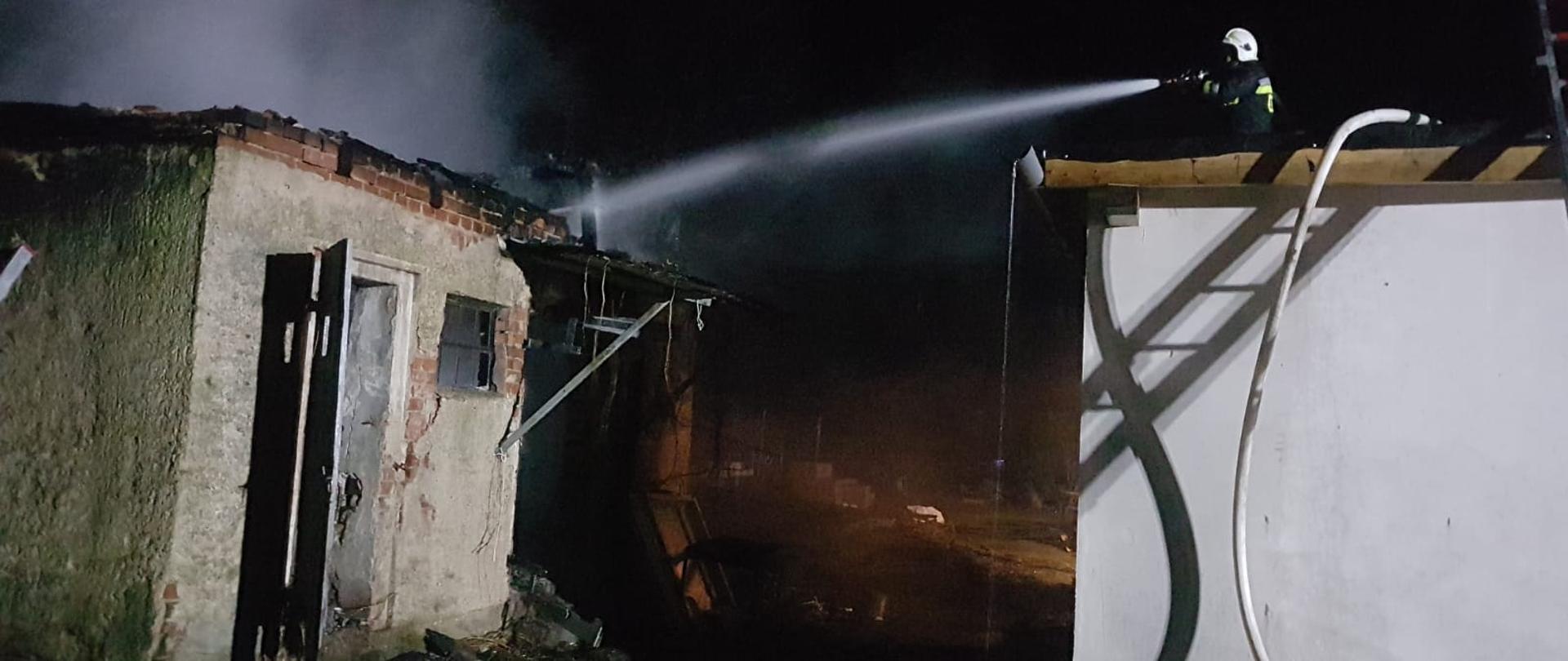 Pożar budynków gospodarczych w miejscowości Lipie